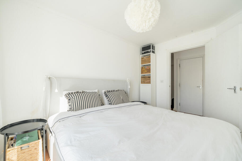 1364130-5-68e792e...