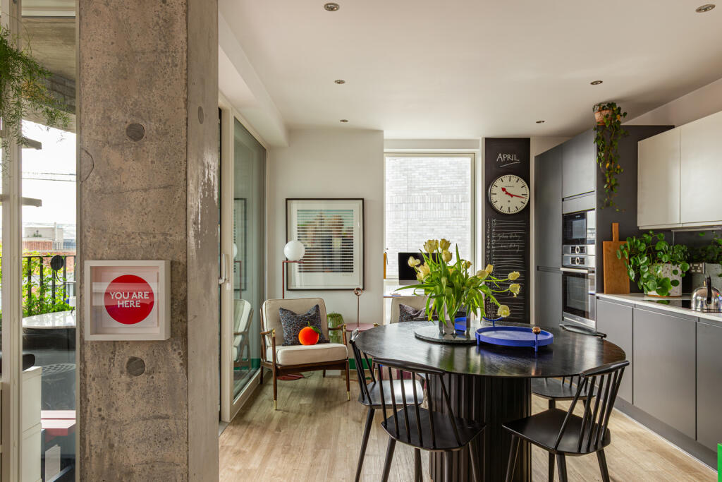 282341 - 25_5_TMH E3 2EF5466-Enhanced-NR-Edit-E...