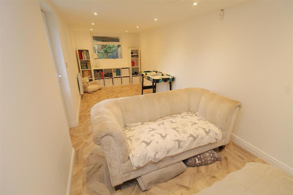 Detached Play Room/Study
