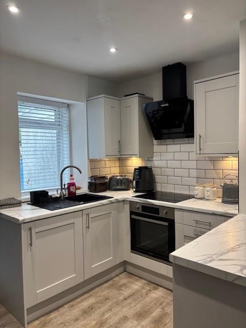 Open plan kitchen/dining/family room