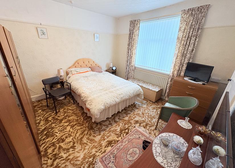 REAR DOUBLE BEDROOM 2