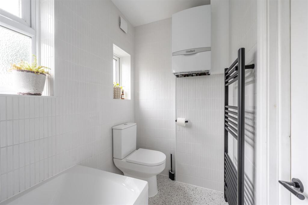 Bathroom-2 New.jpg