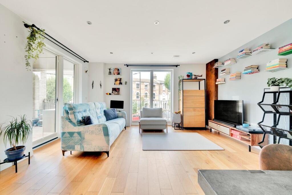 Open Plan Kitchen/Reception