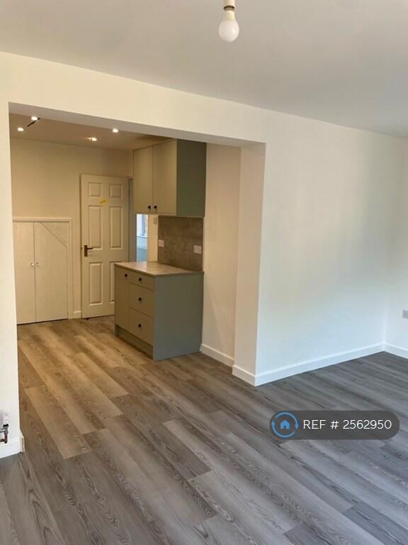 Kitchen / Family Room 