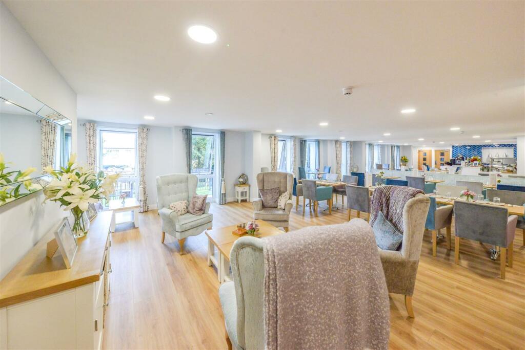 Homeowners Lounge..jpg