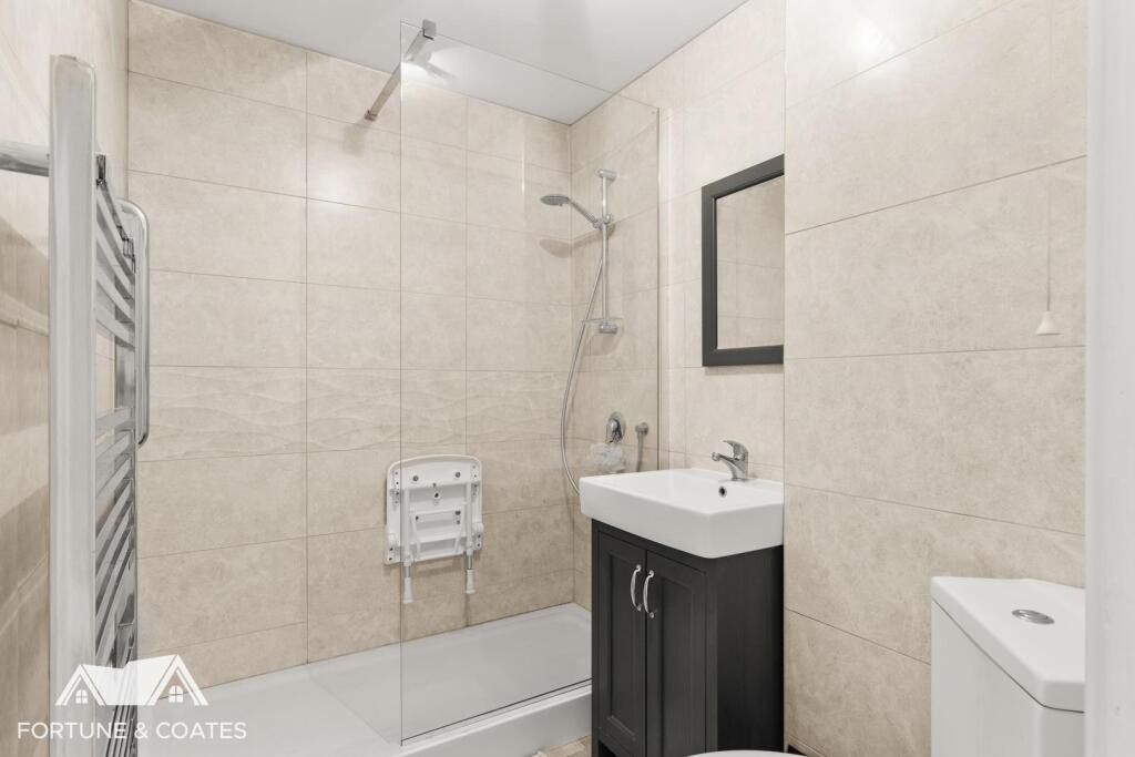 KingsHeadCourt_1.jpg