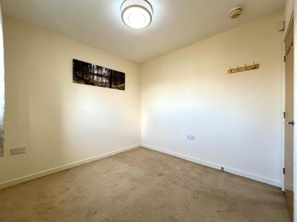 Bedroom 2 Aspect 2