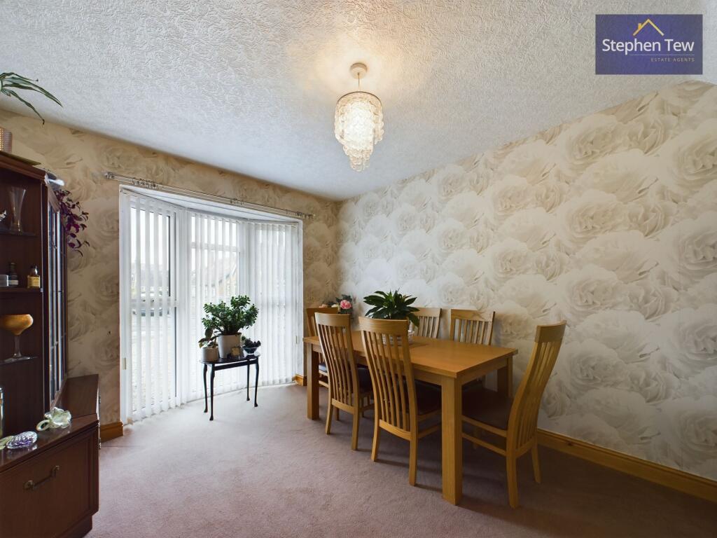 Dining Room/Bedroom 3