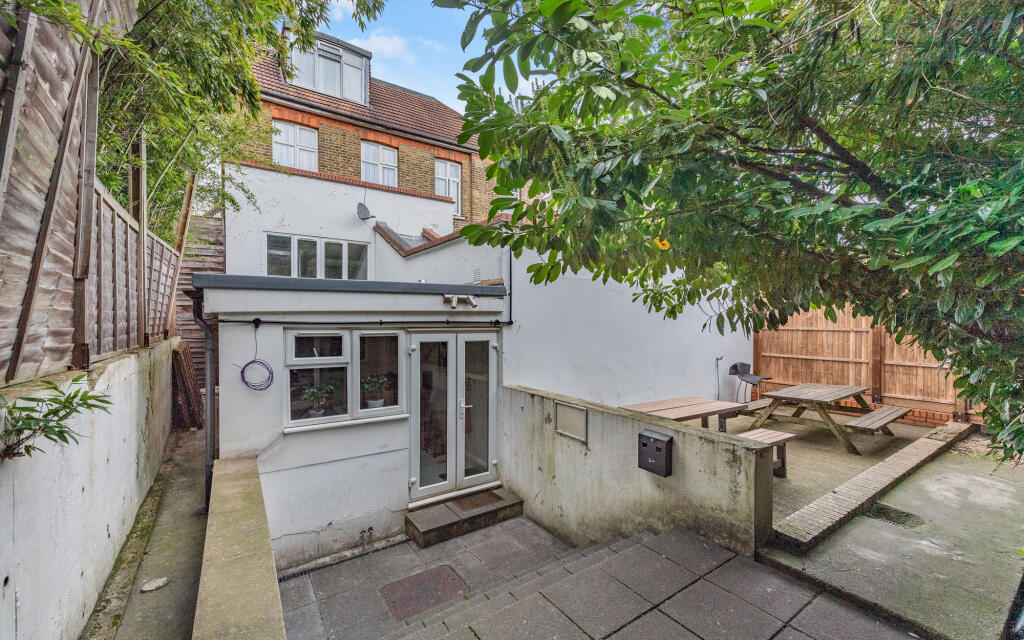 30 Chatsworth Road, Kilburn, London, NW2 4BS
