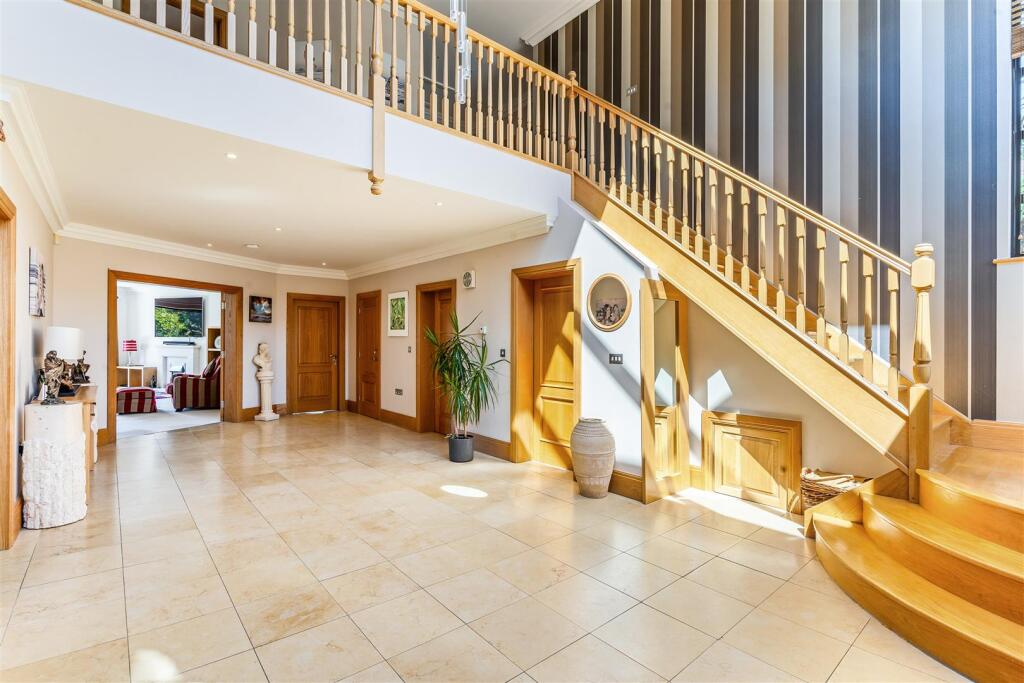 11 Brudenell Avenue 323847 (15).jpg