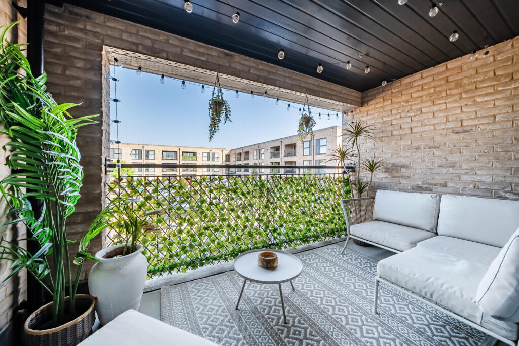 1329005-15-68834d...