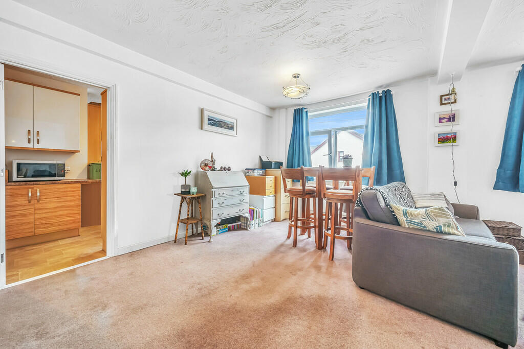 Front Open Plan L...