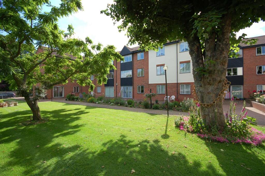 COMMUNAL GARDENS