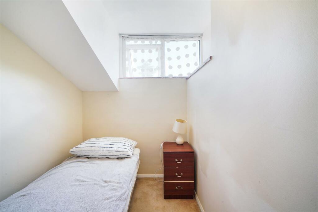 99 Fernbank Avenue - EwIHd0Ppb4yJ9Y4tUz9Y.jpg