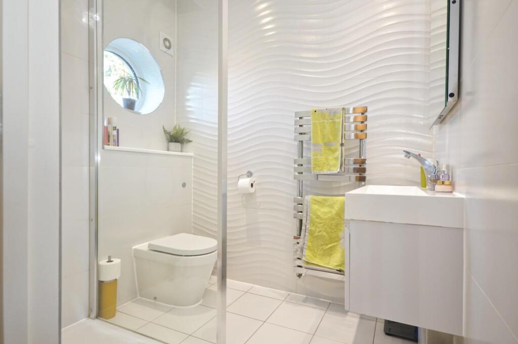 En Suite Shower Room