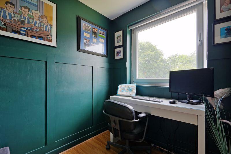 Bedroom 3/ Home Office