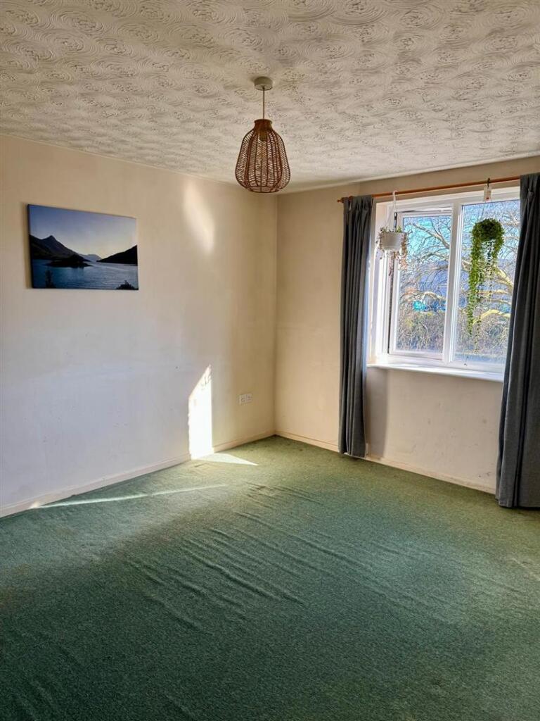 Living room 3.jpg