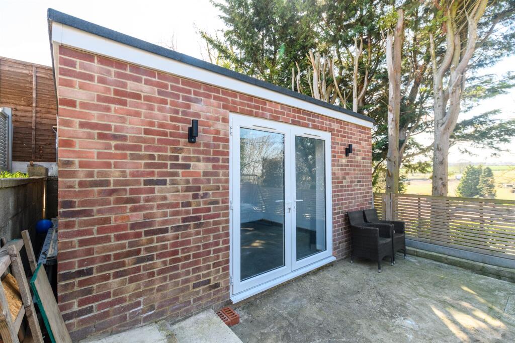 Workshop/Outbuildings