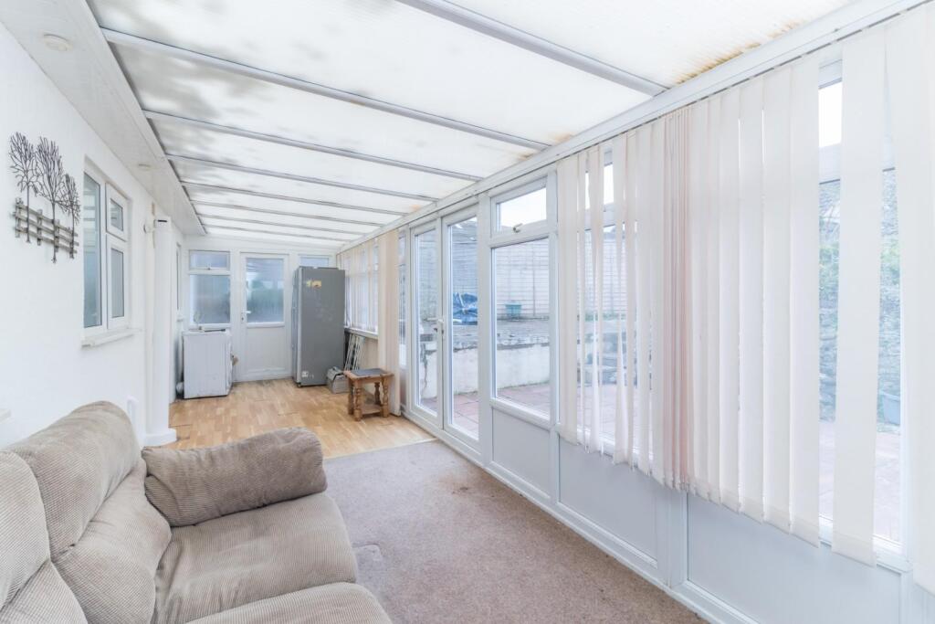 21 Orchard Grove (10).jpg