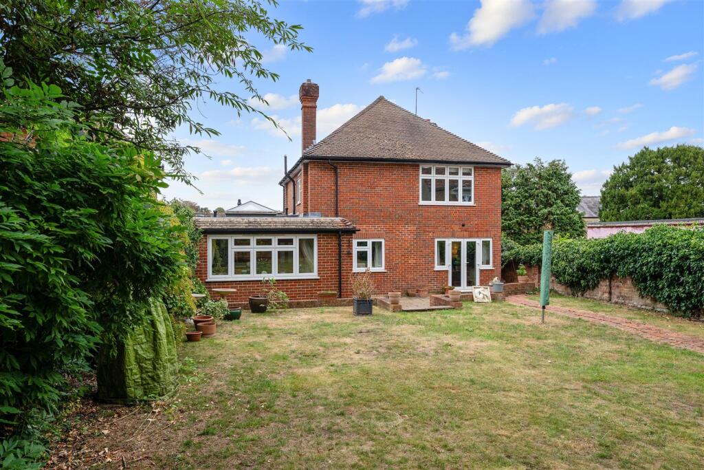 GROVE LODGE- (24).jpg