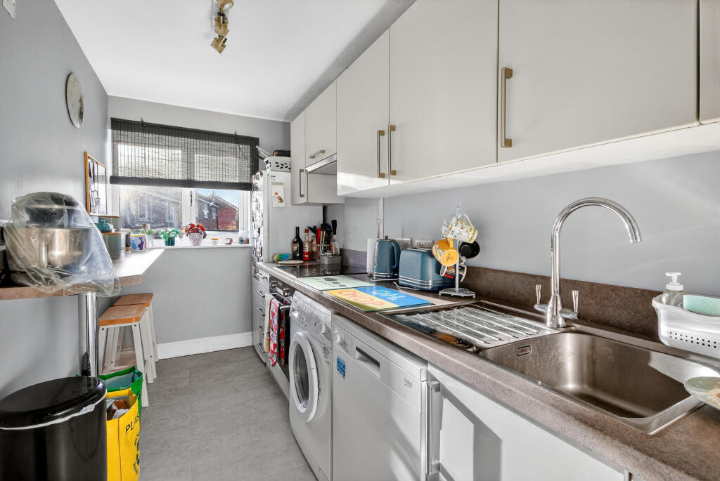 67simmondscloselarge6