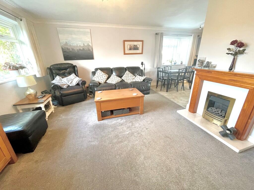 16 Holly Drive Lo...