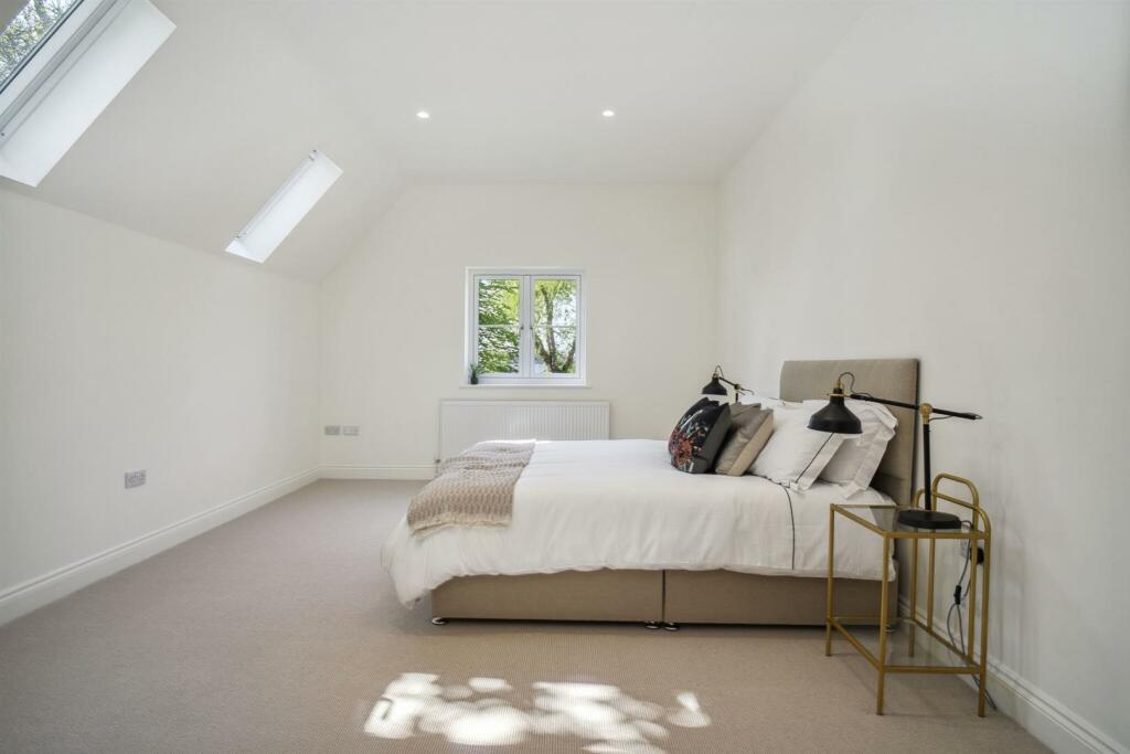 69764 4_5 Farm Court (13)_low.jpg