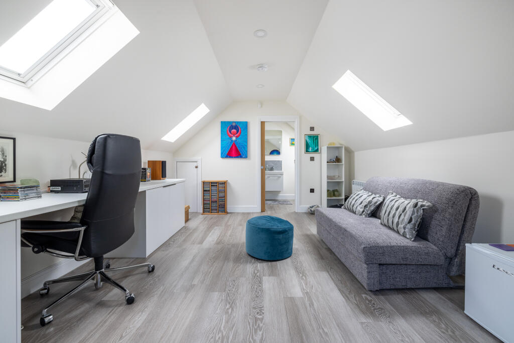 yes 4 Old Nursery Drive, Ashcott-27