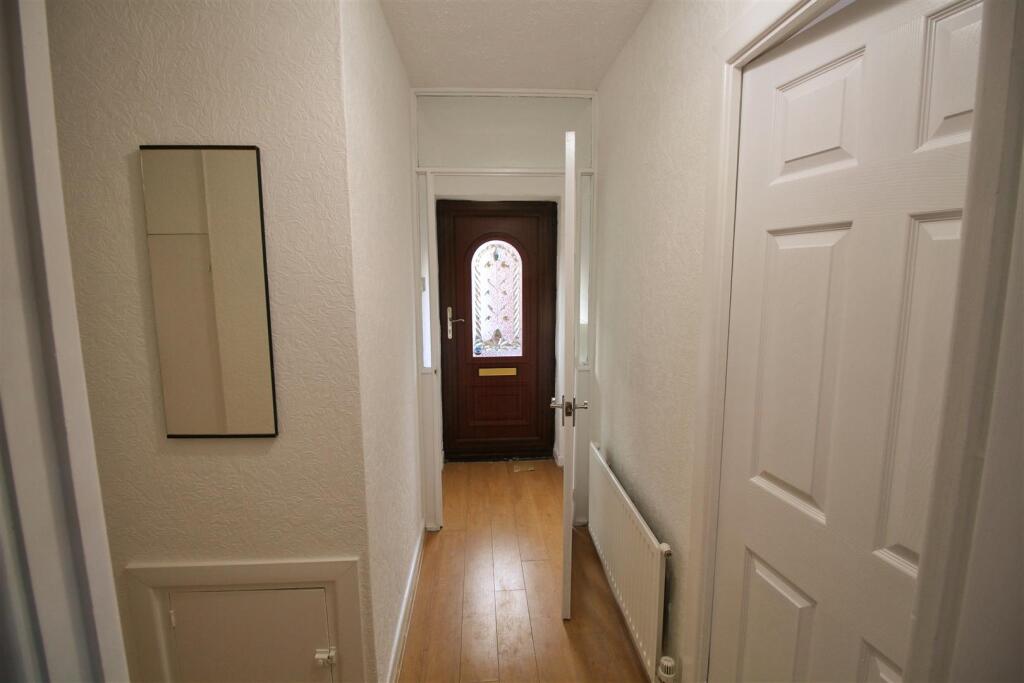Entrance hall.jpg