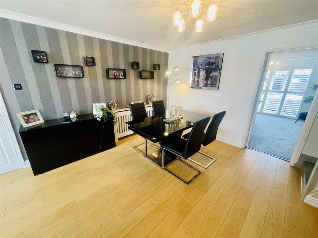 Open Plan Lounge/Dining Room