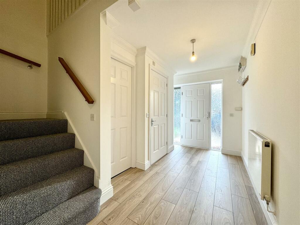ENTRANCE HALL
