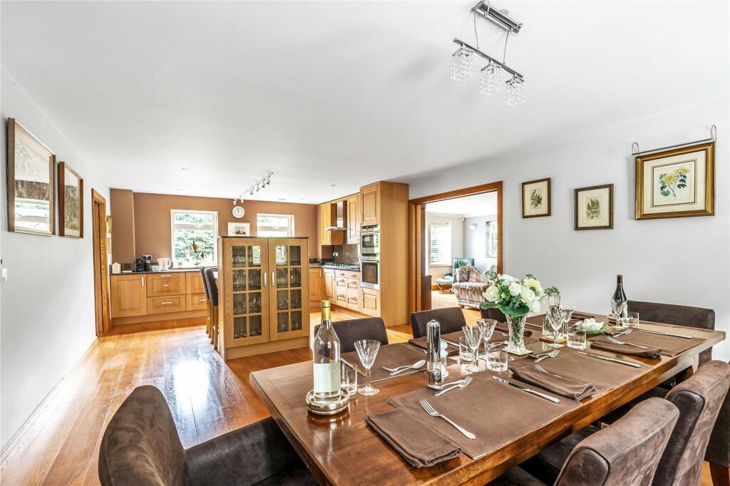 Dining/Kitchen Room