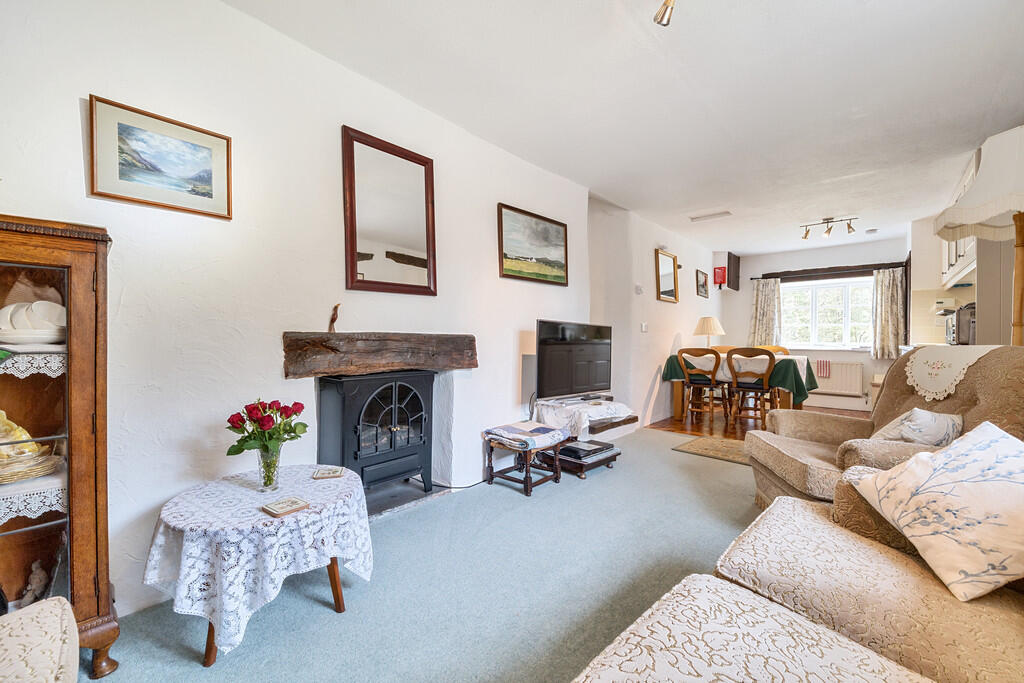 Cottage Sitting R...