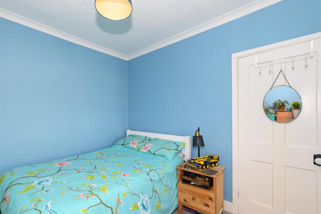 BEDROOM 3