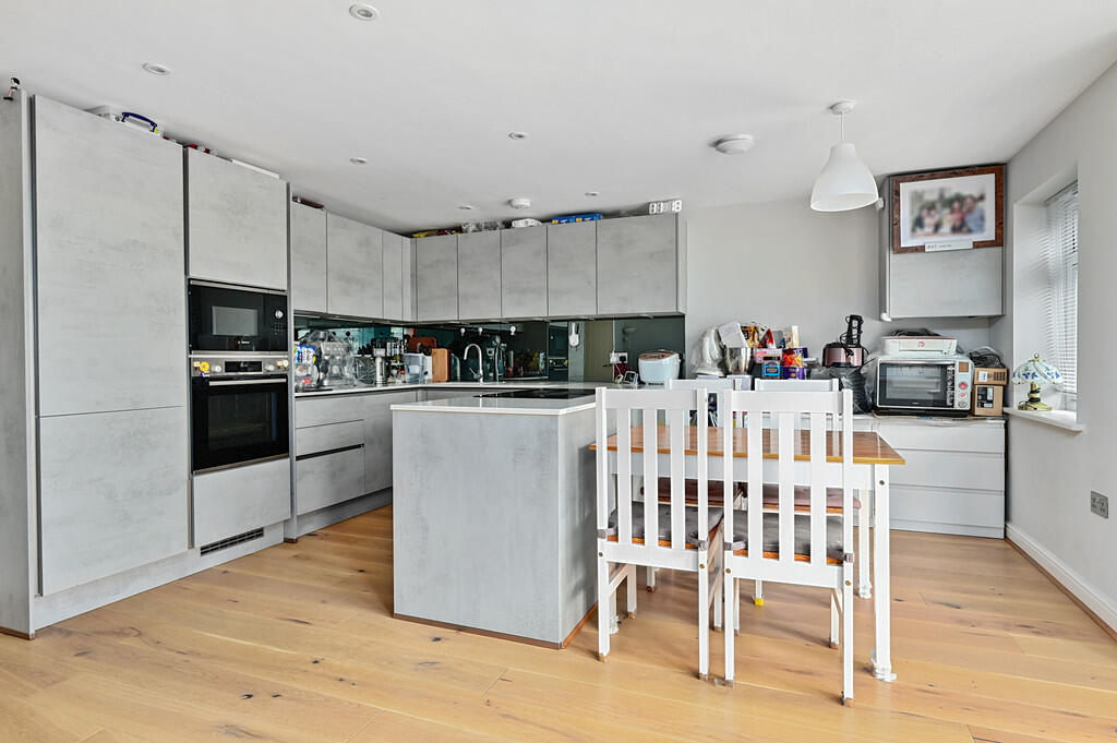 4 Fairway Heights...