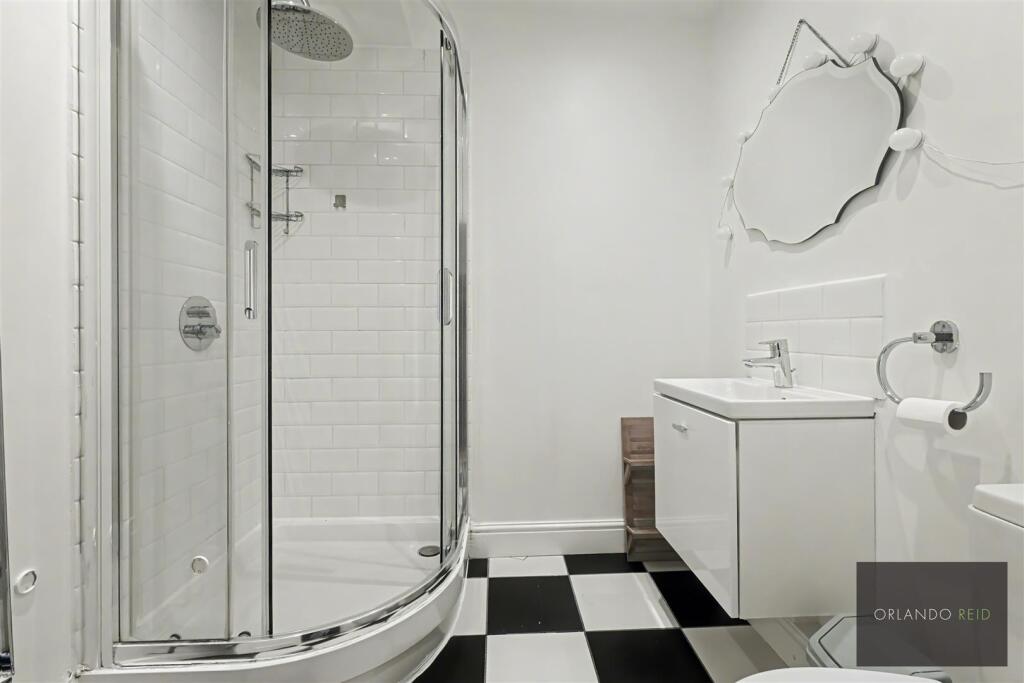 258B Battersea Park Road SW11 3BP-3.jpg