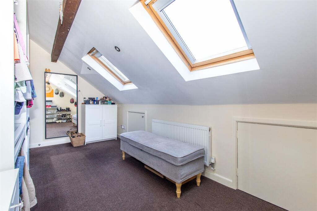 Bedroom 5 / Dressing Room
