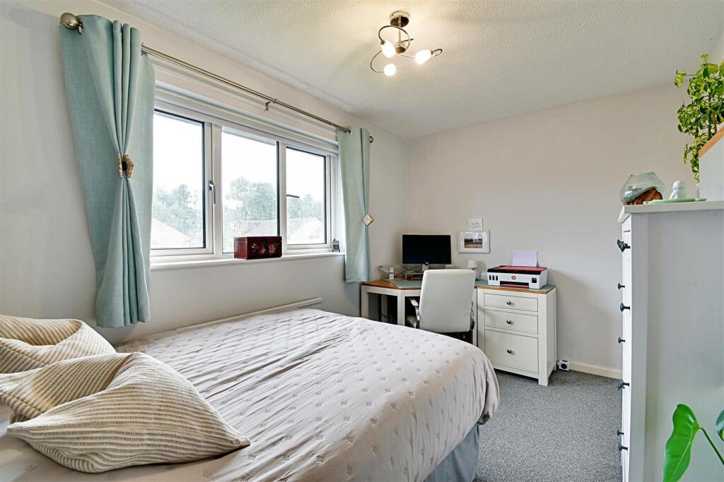 Bedroom 2_1.jpg
