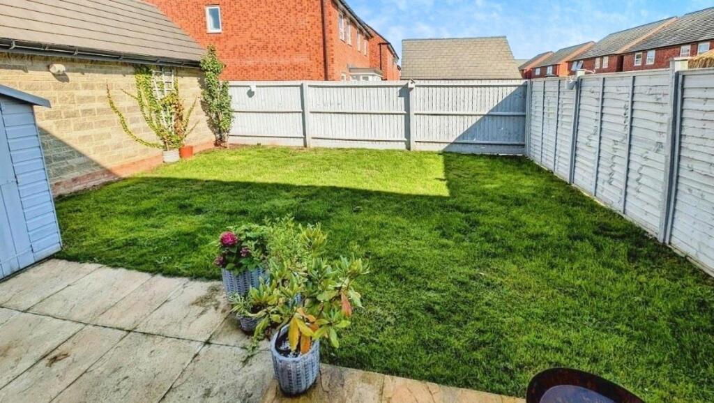 4 Derham Crescent garden b.jpg