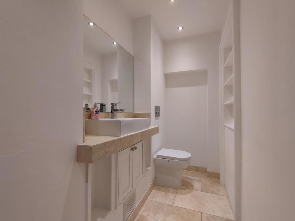 Bedroom 2 En-Suite