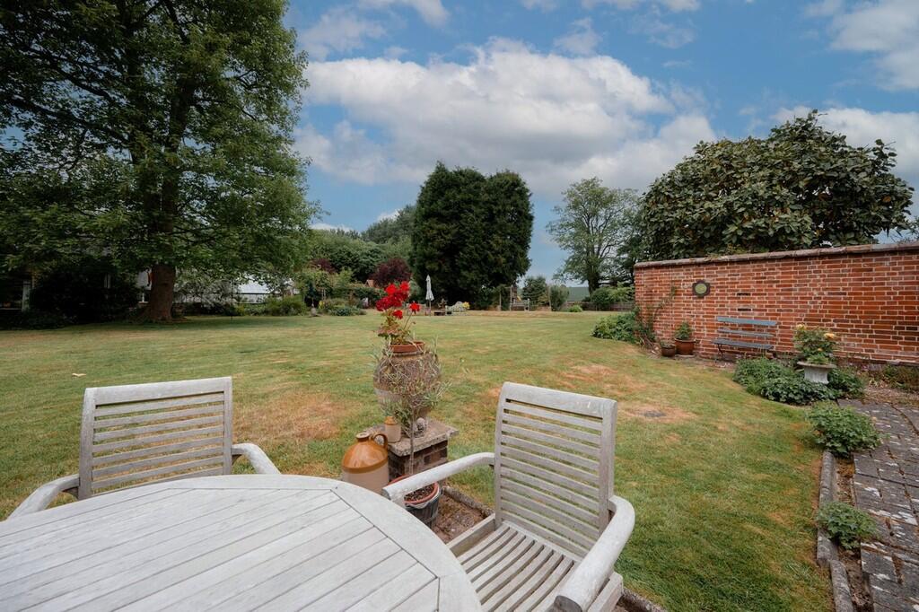 TheOldManor-Exter...