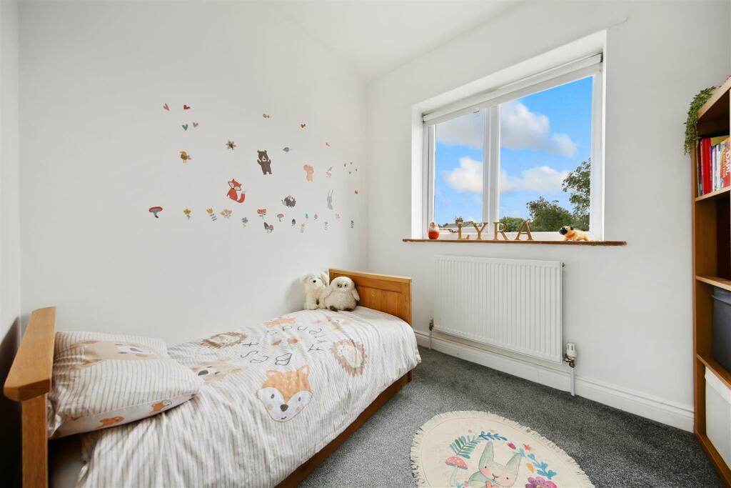 Bed3.jpg