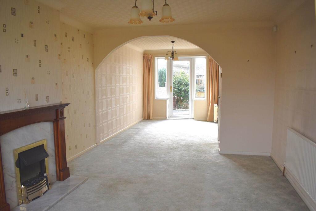 Lounge to Dining