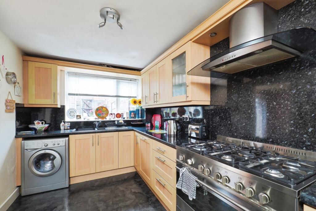 Fitted Kitchen