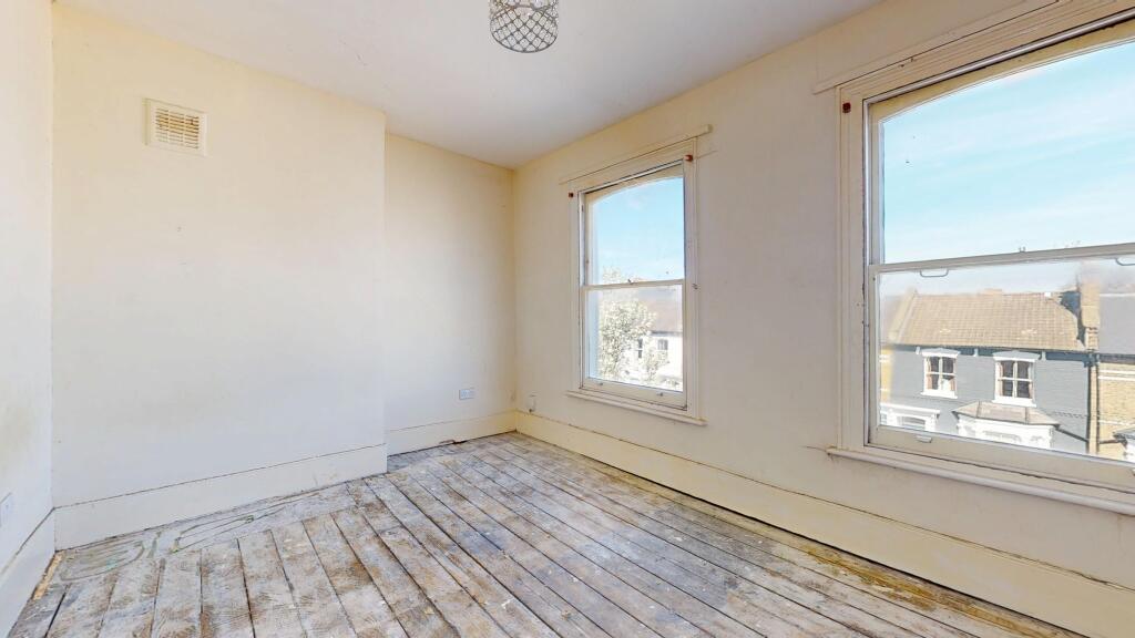 52C Farleigh Road, Stoke Newington, London, N16 7TQ