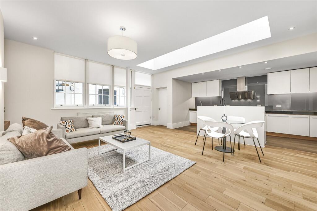 Reception / Kitchen