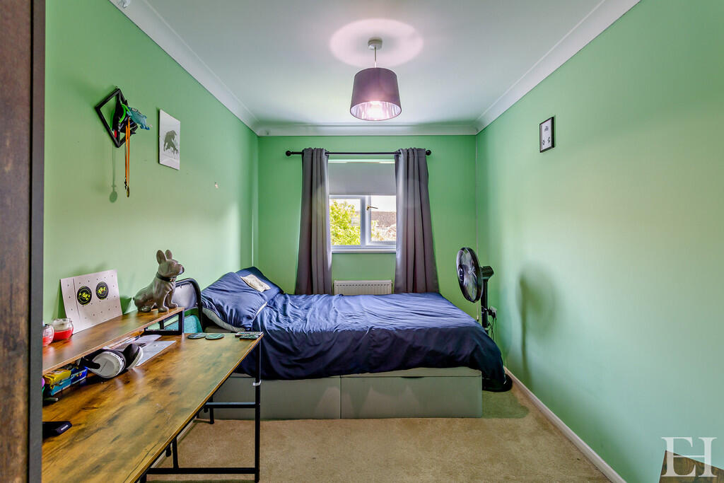 8646478-interiorW...