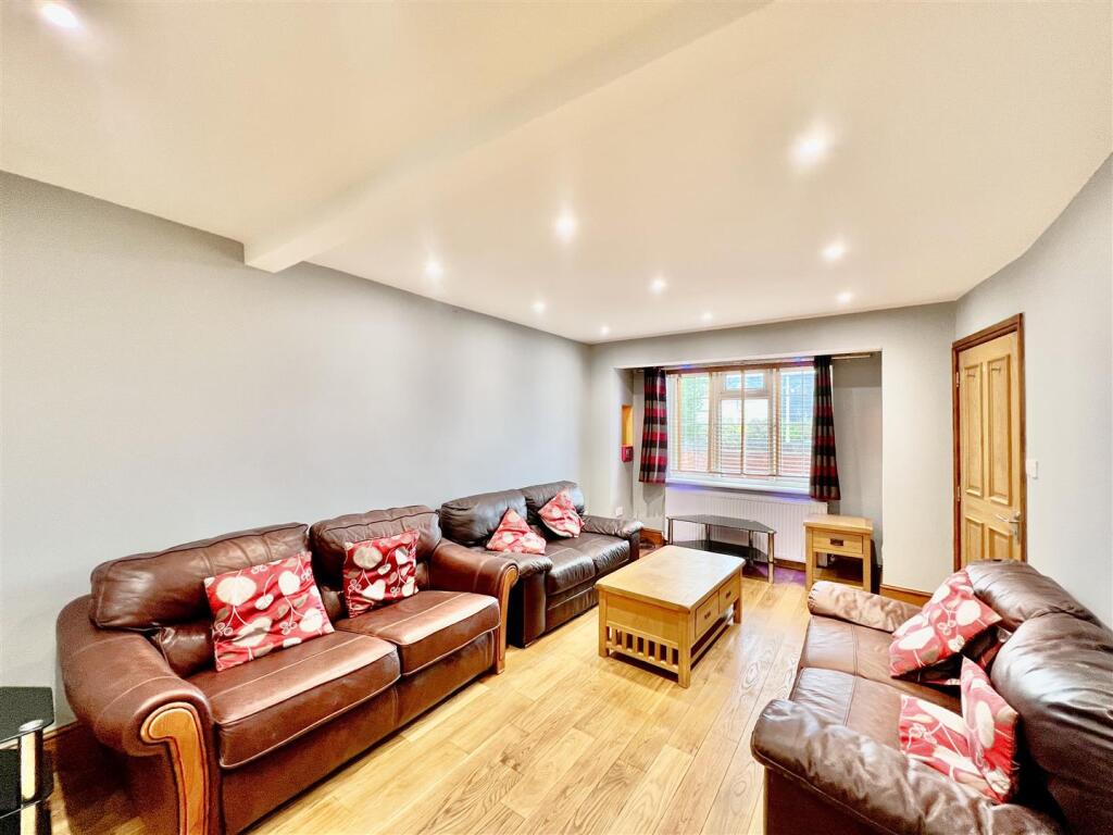 Through Lounge