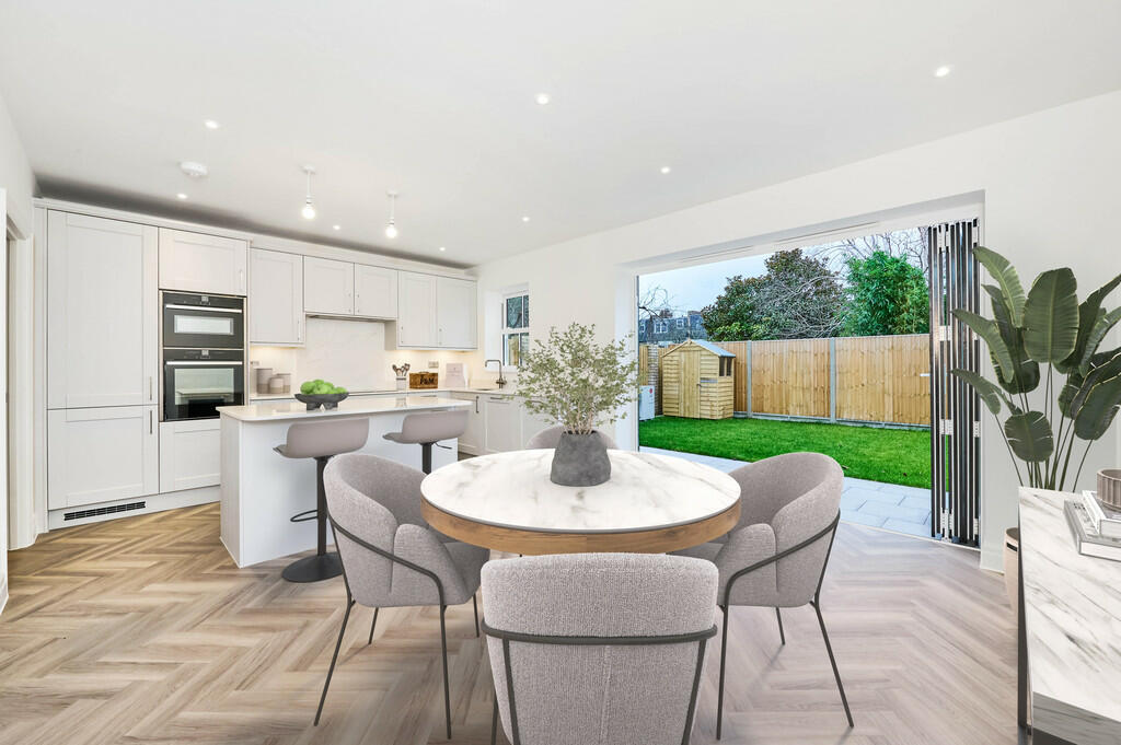 Kitchen diner ang...