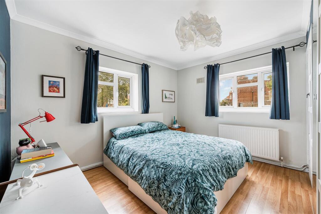 405 Uxbridge Road-7.jpg